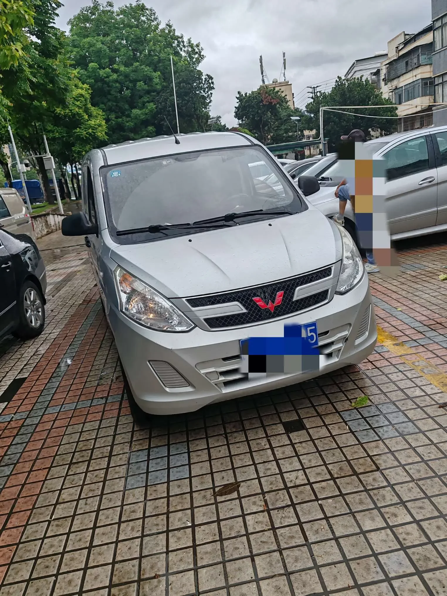 Wuling Rongguang V