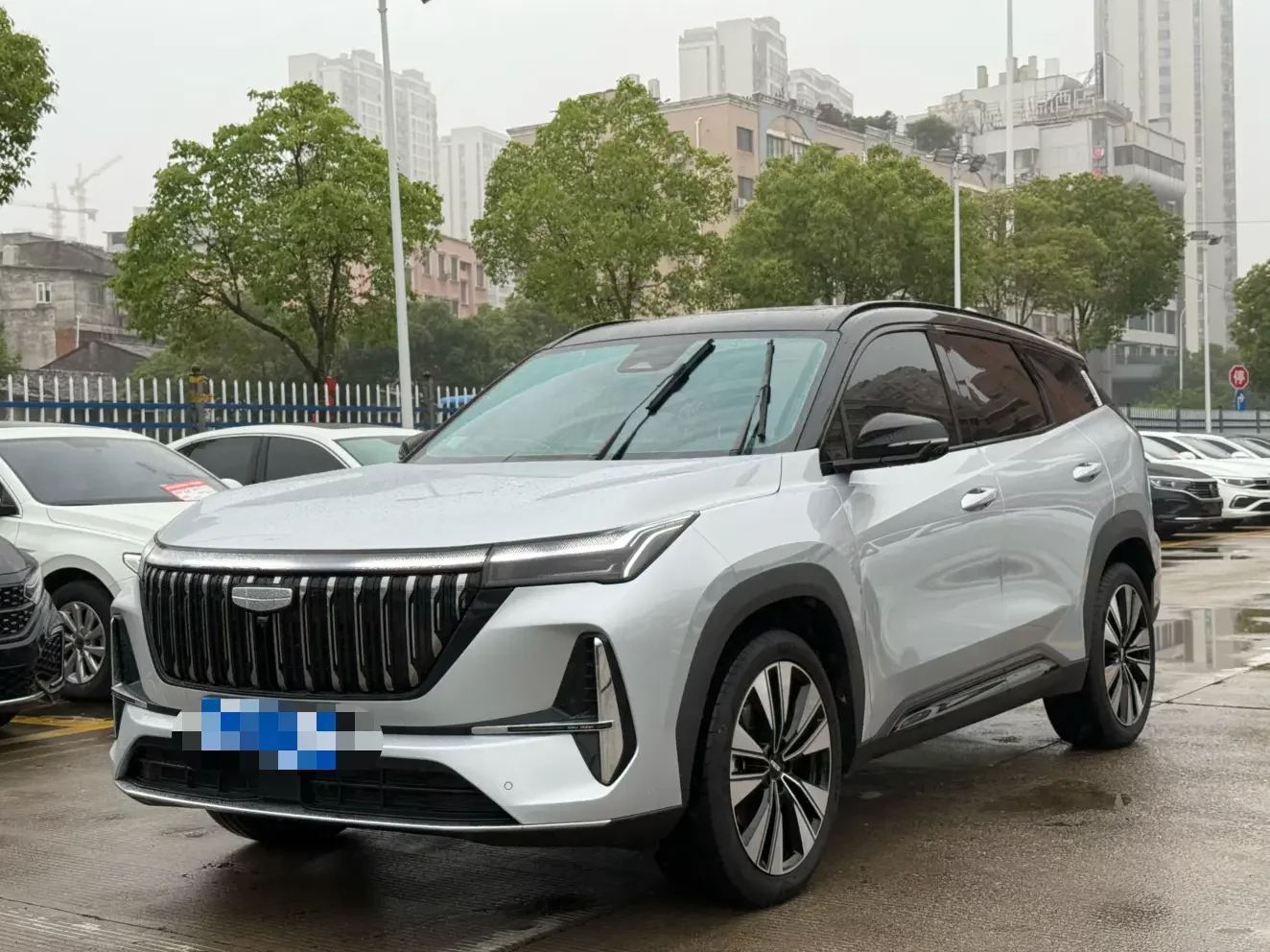 Geely Atlas L