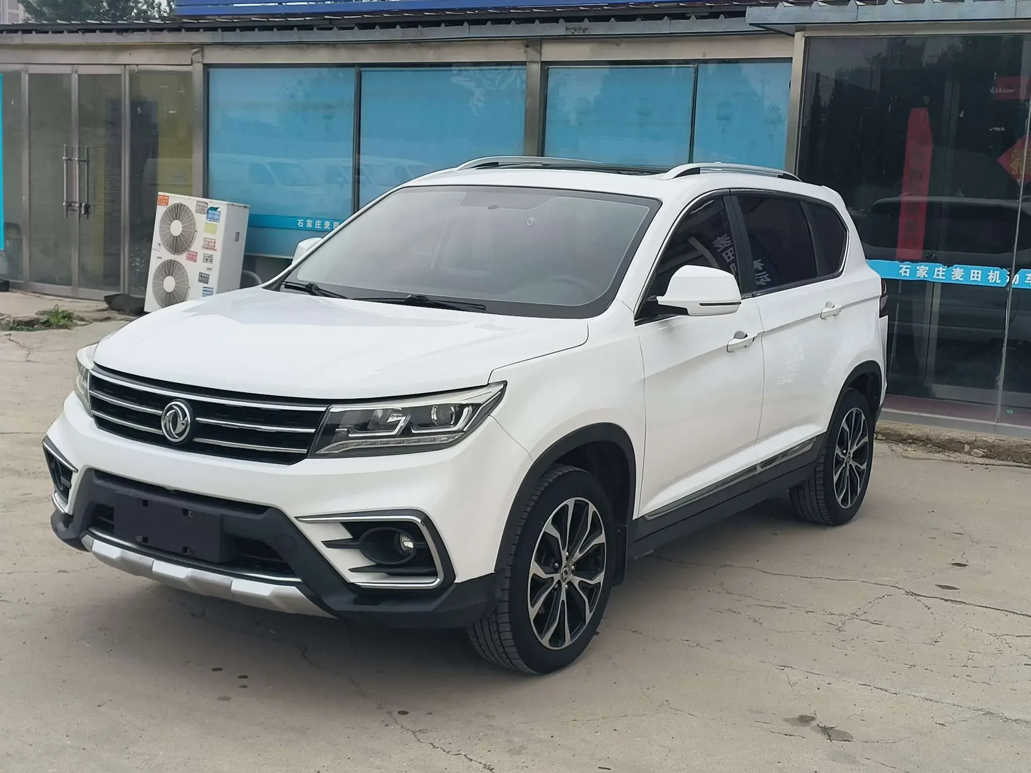 Forthing Jingyi X5  из Китая