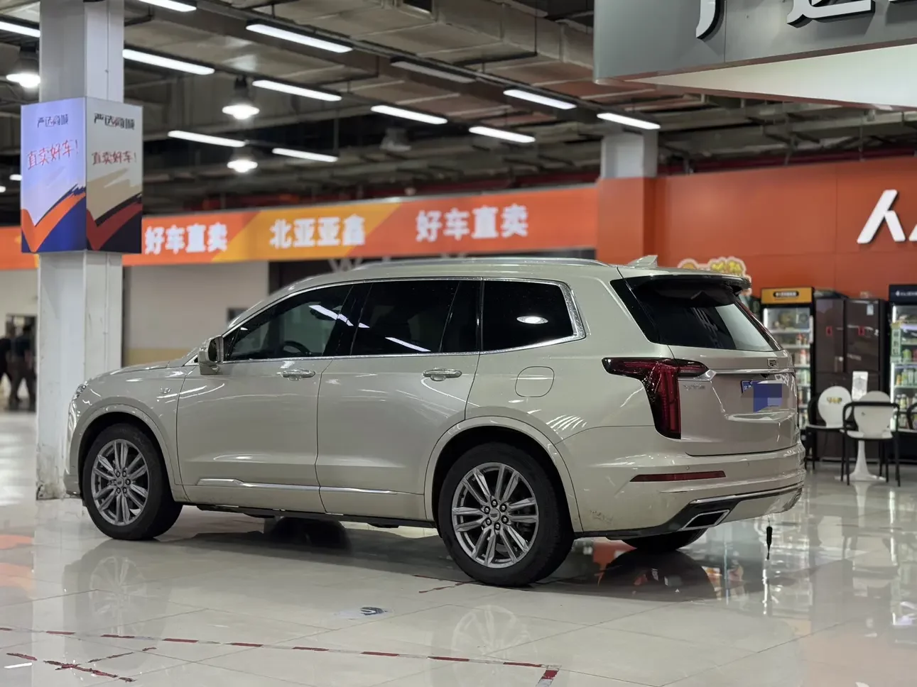 Cadillac XT6