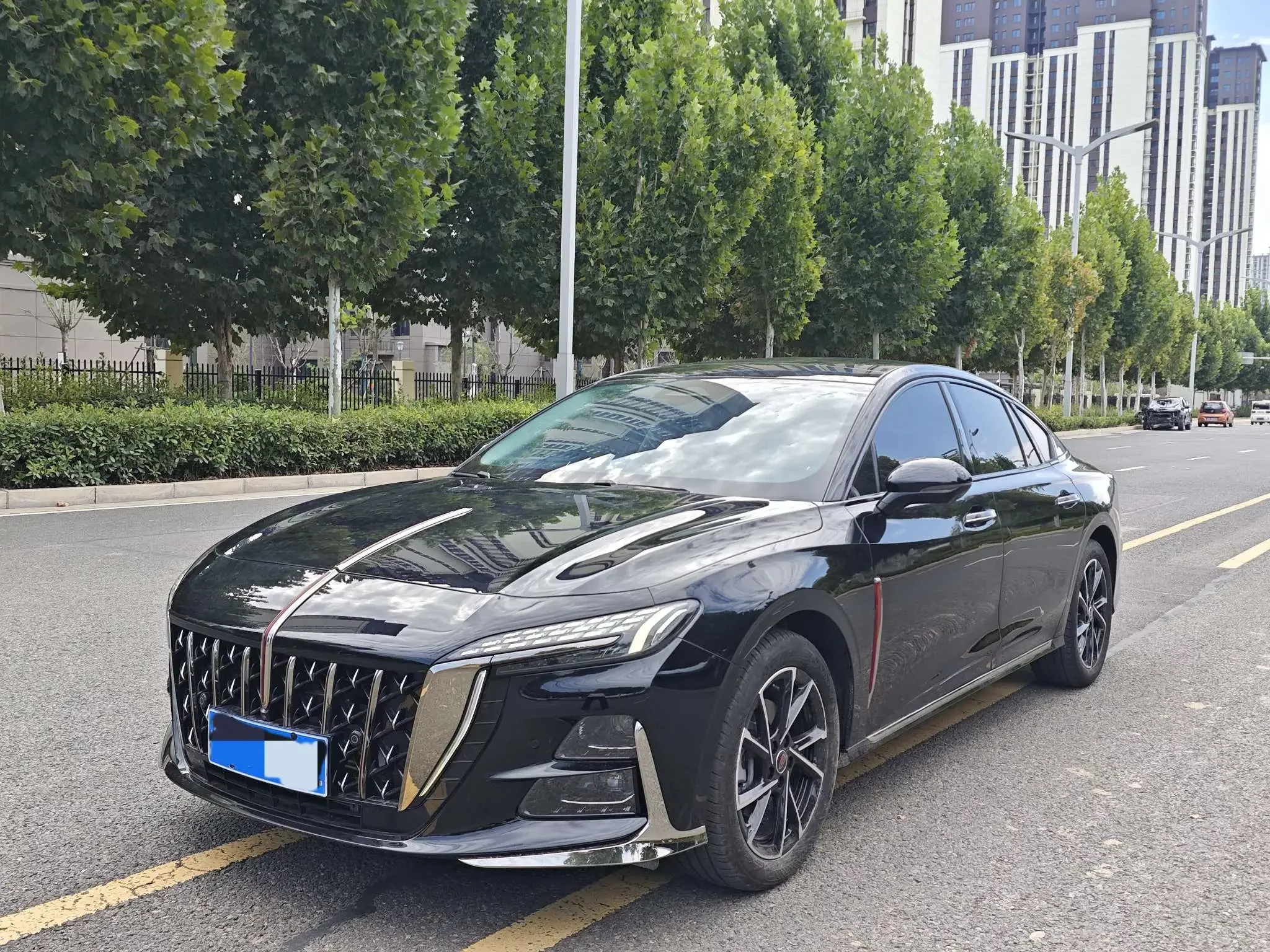 Hongqi H6