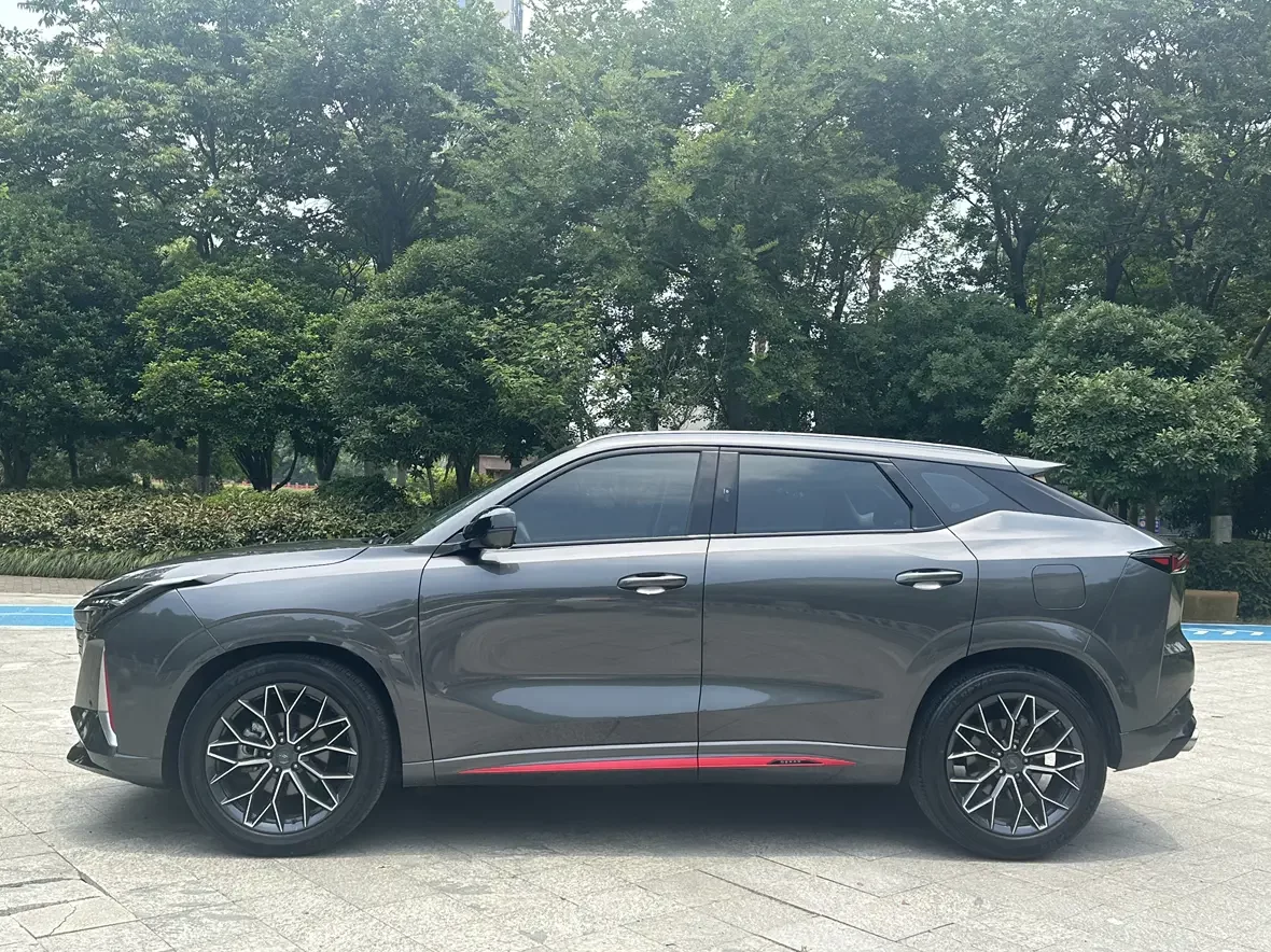 Oshan Changan Auchan Z6