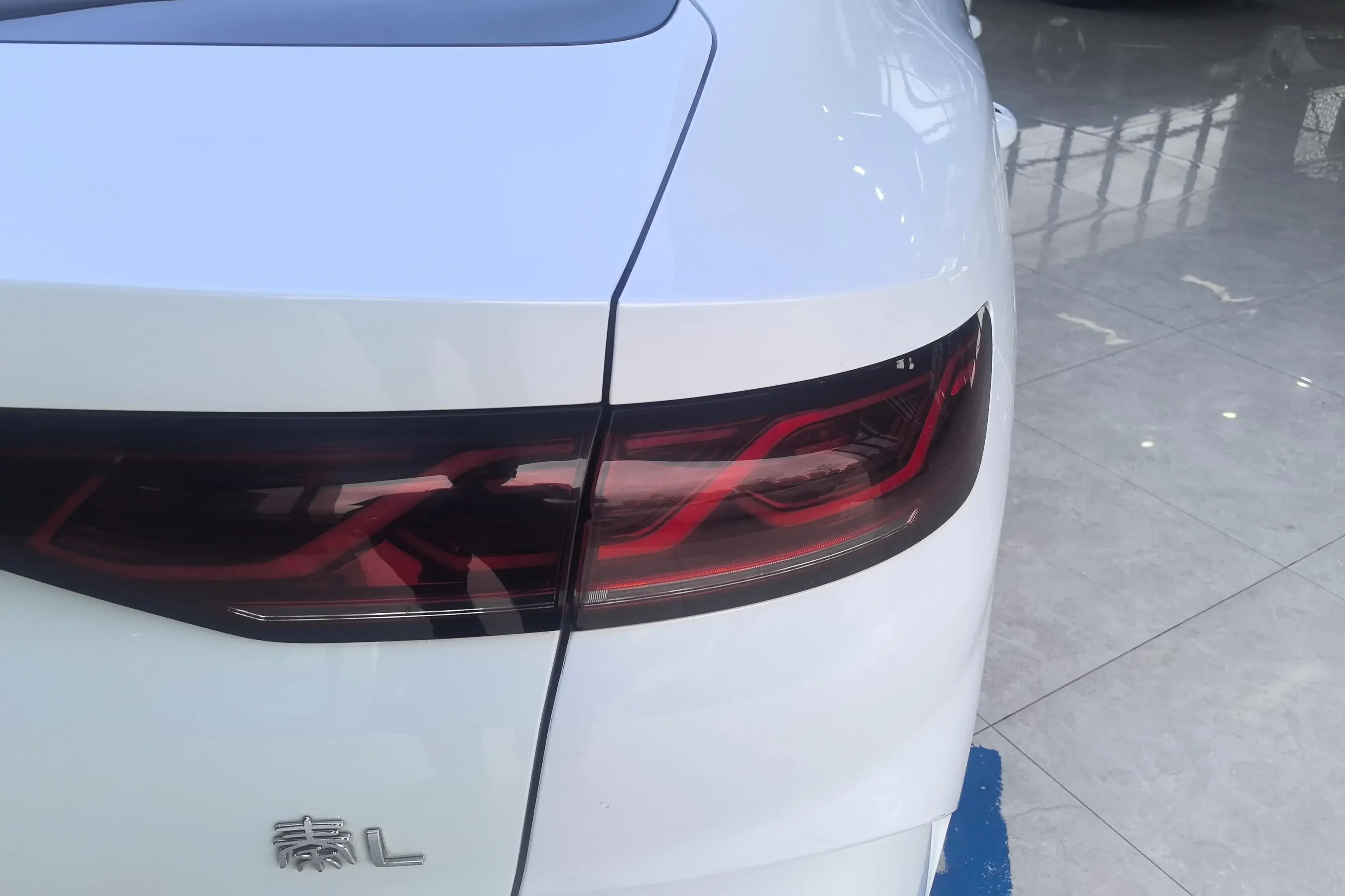 BYD Qin L DM