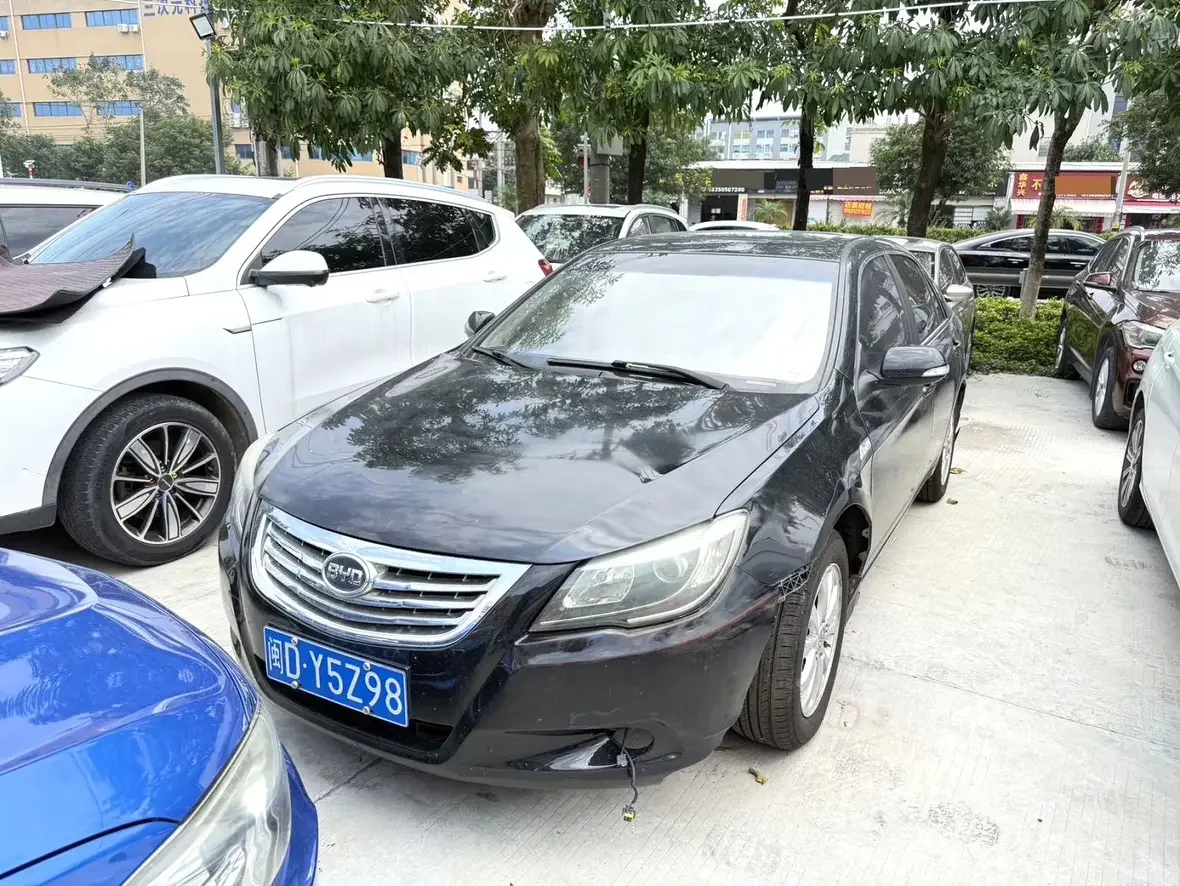 BYD G6