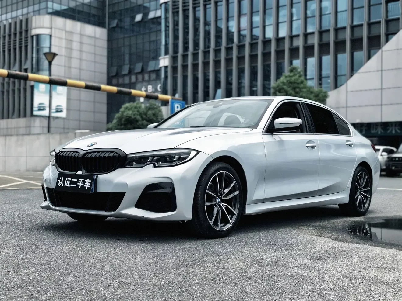 BMW 3-SERIES