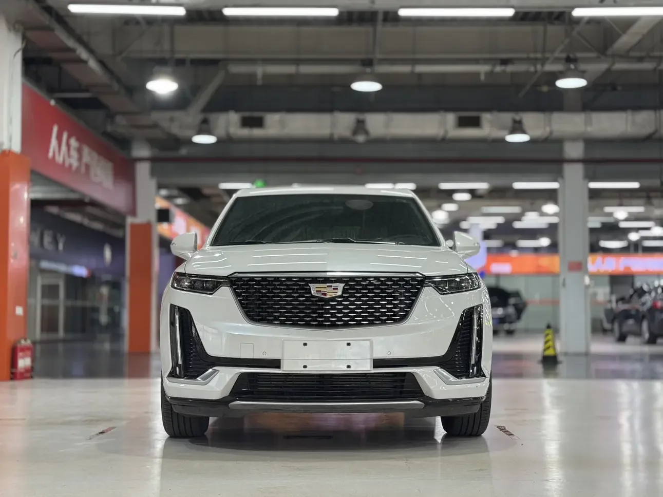 Cadillac XT6  из Китая
