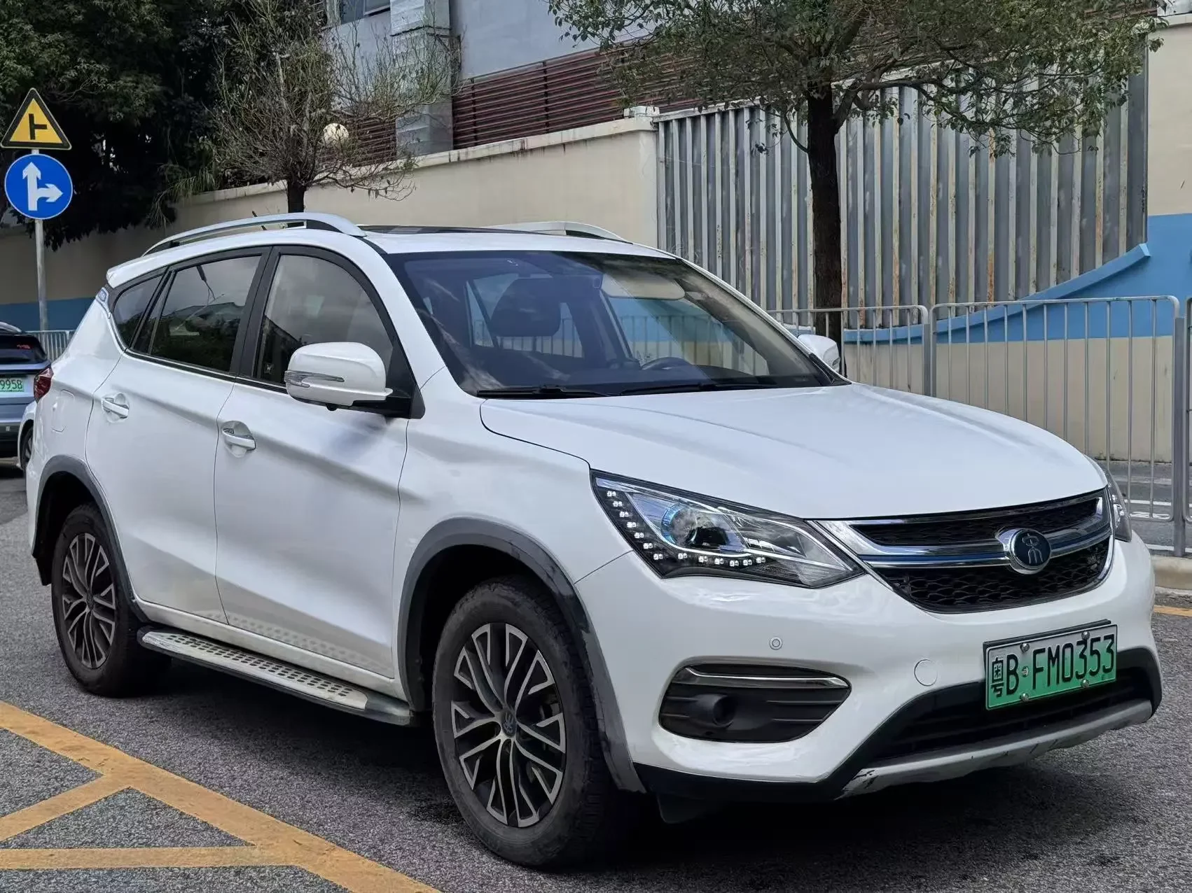 BYD Song DM
