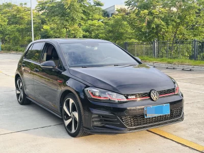 Volkswagen Golf GTI