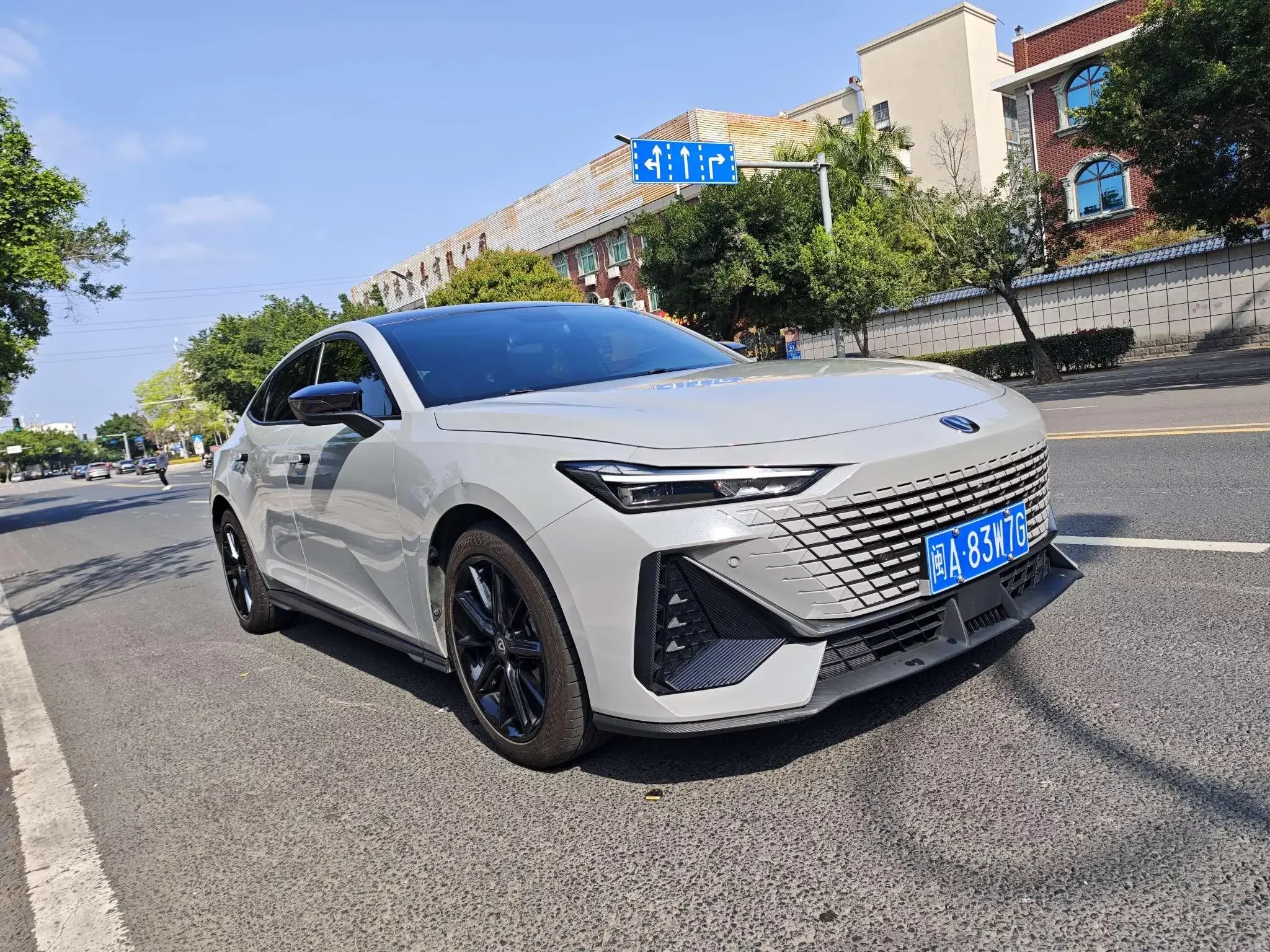Changan UNI-V