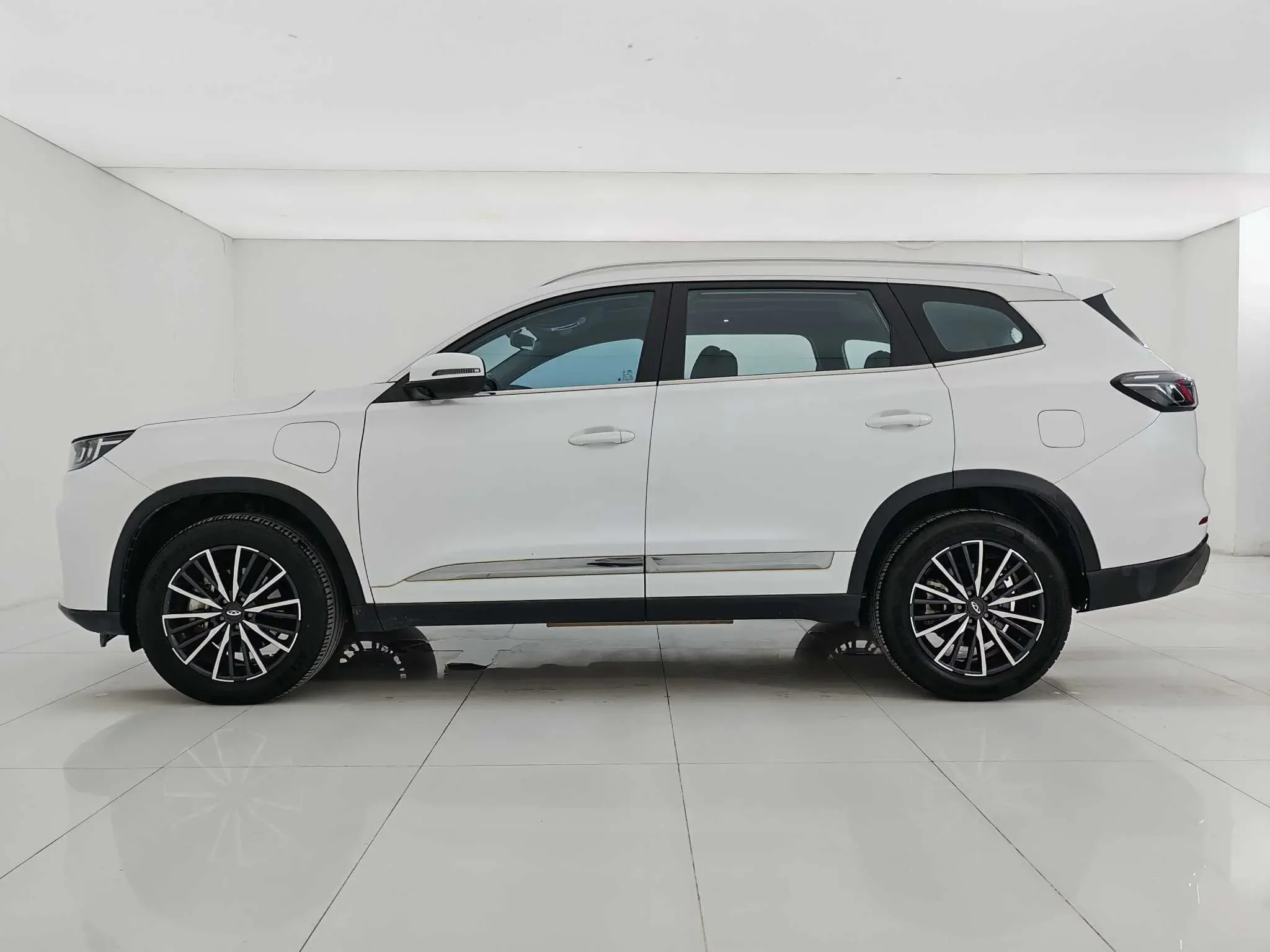Chery Tiggo 8 PLUS Kunpeng e+