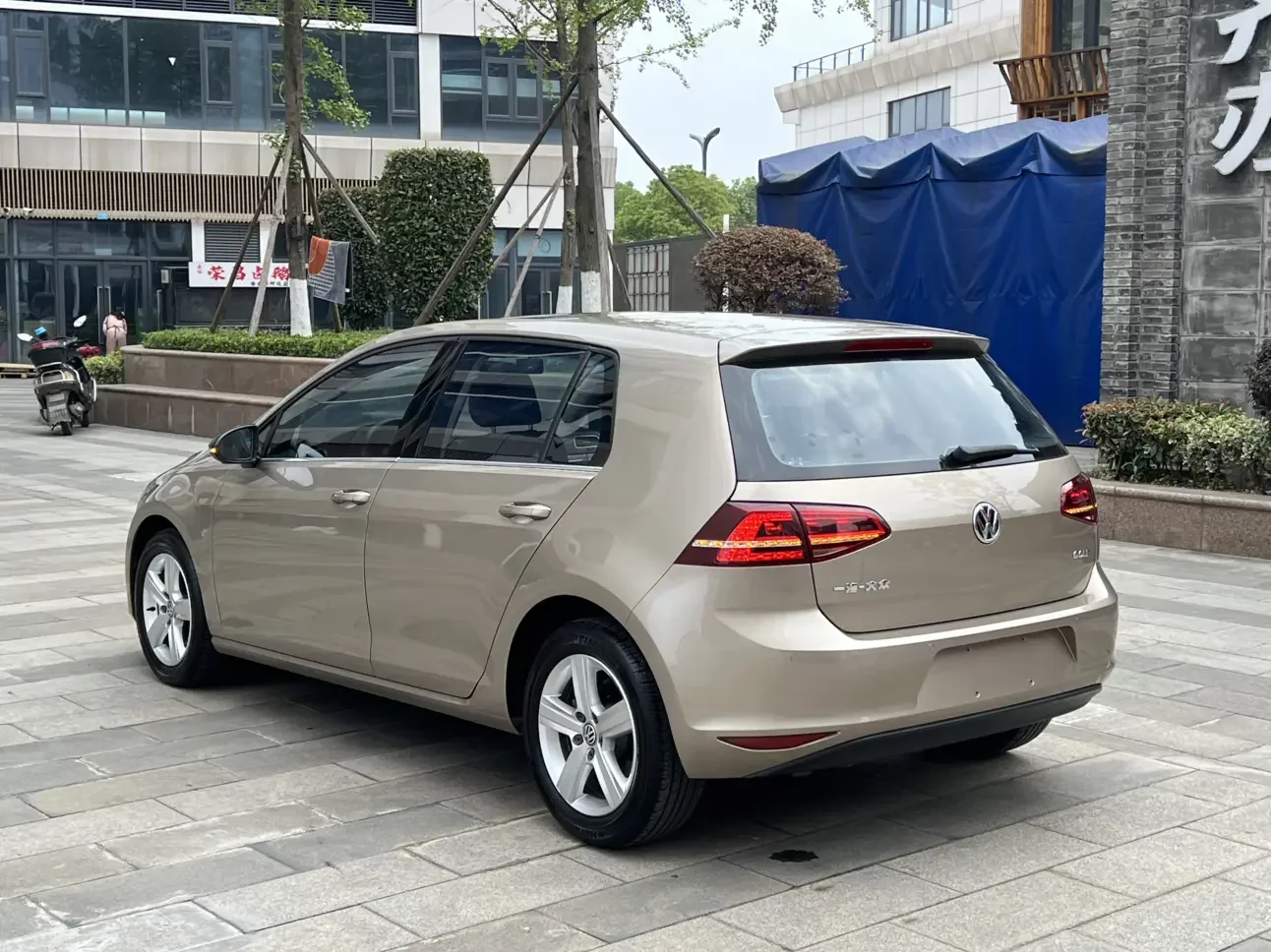 Volkswagen Golf