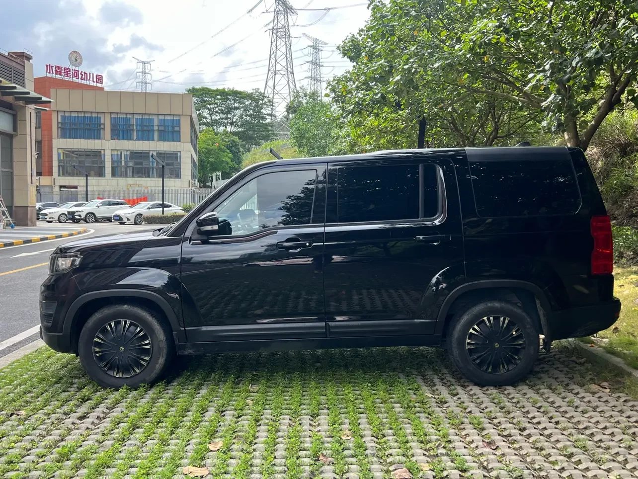 Oshan Changan Auchan X70A