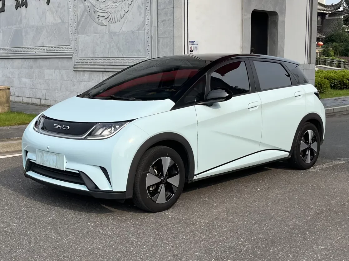BYD dolphin