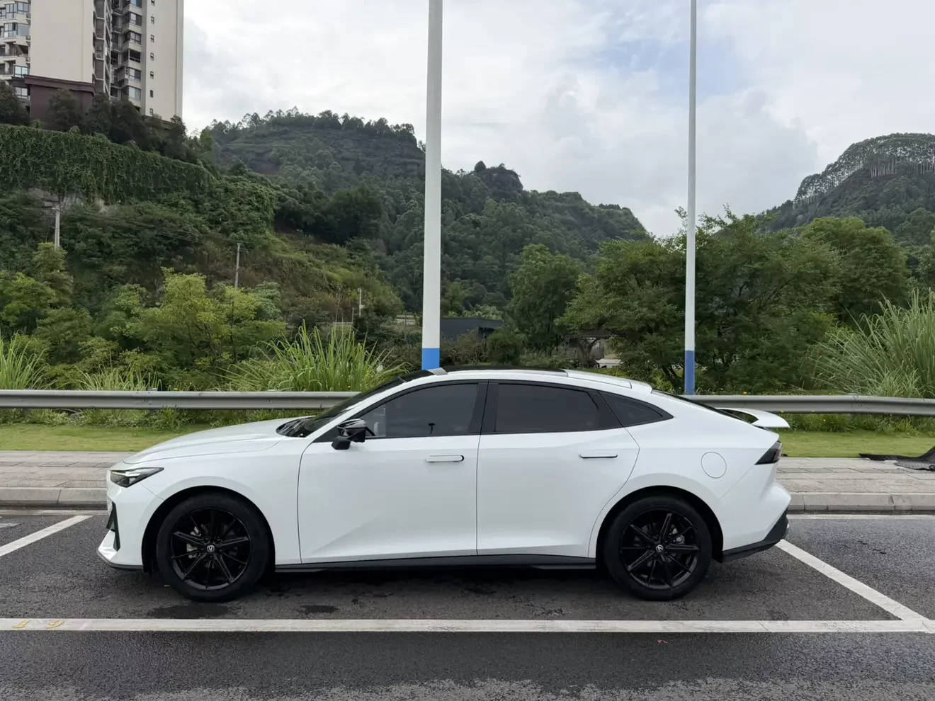 Changan UNI-V