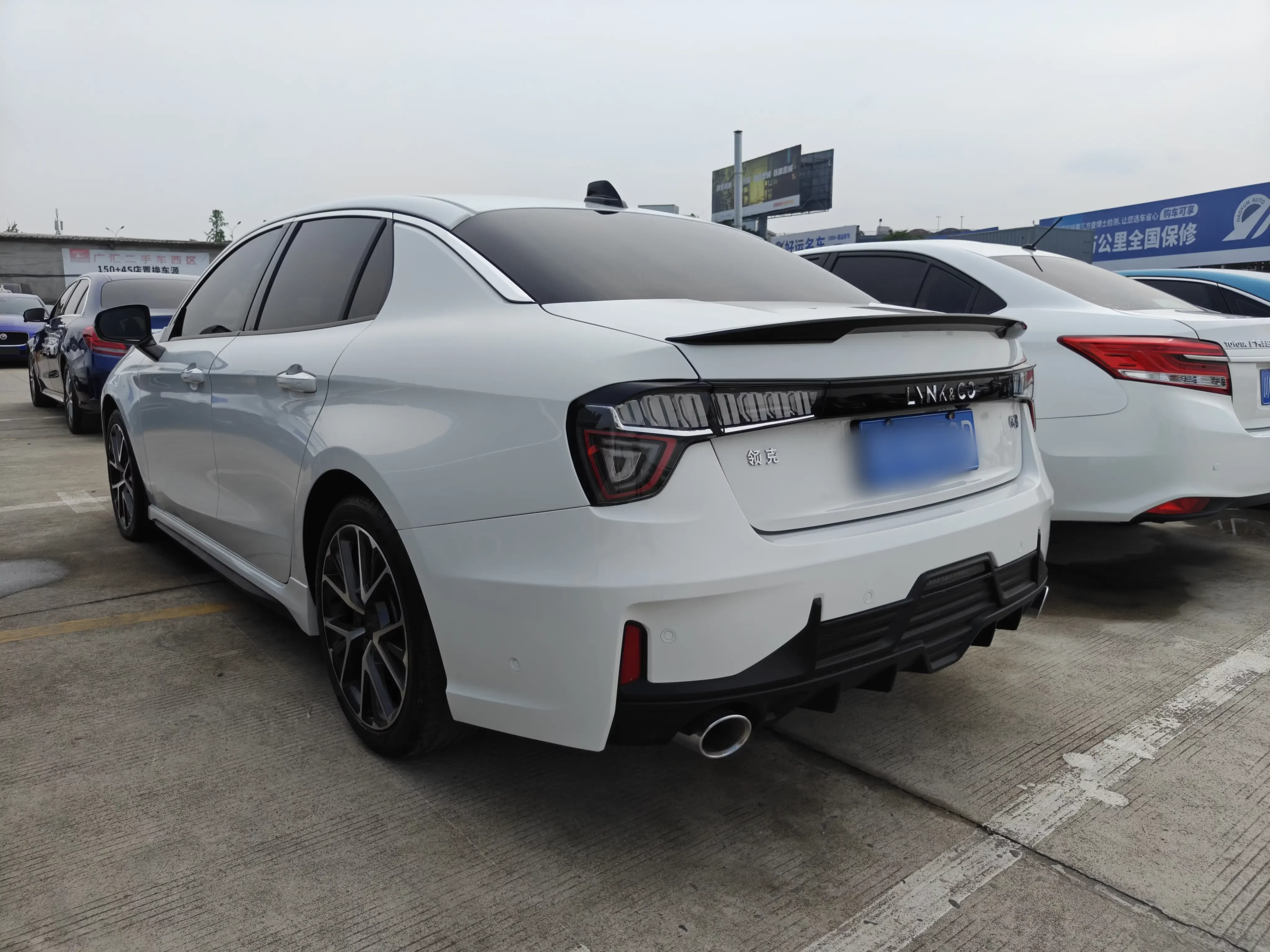 Lynk & Co 03
