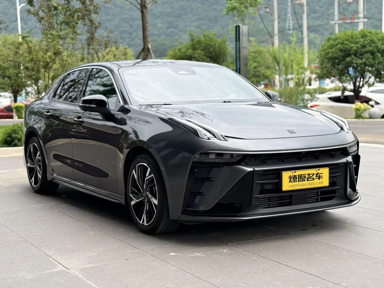 Lynk & Co 03