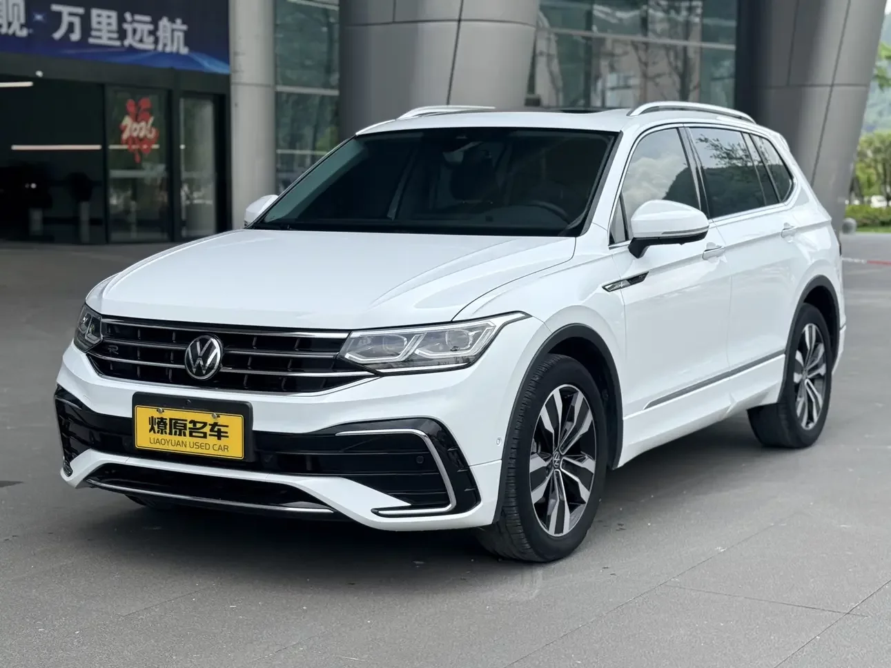 VOLKSWAGEN TIGUAN L
