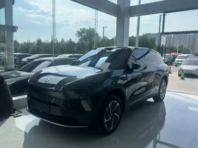 NIO ES8