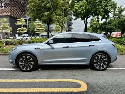 AITO M5