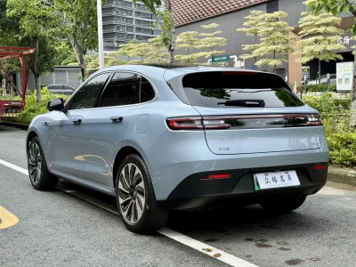 AITO M5