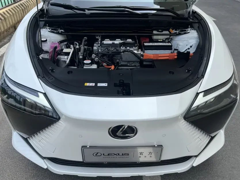 Lexus RZ