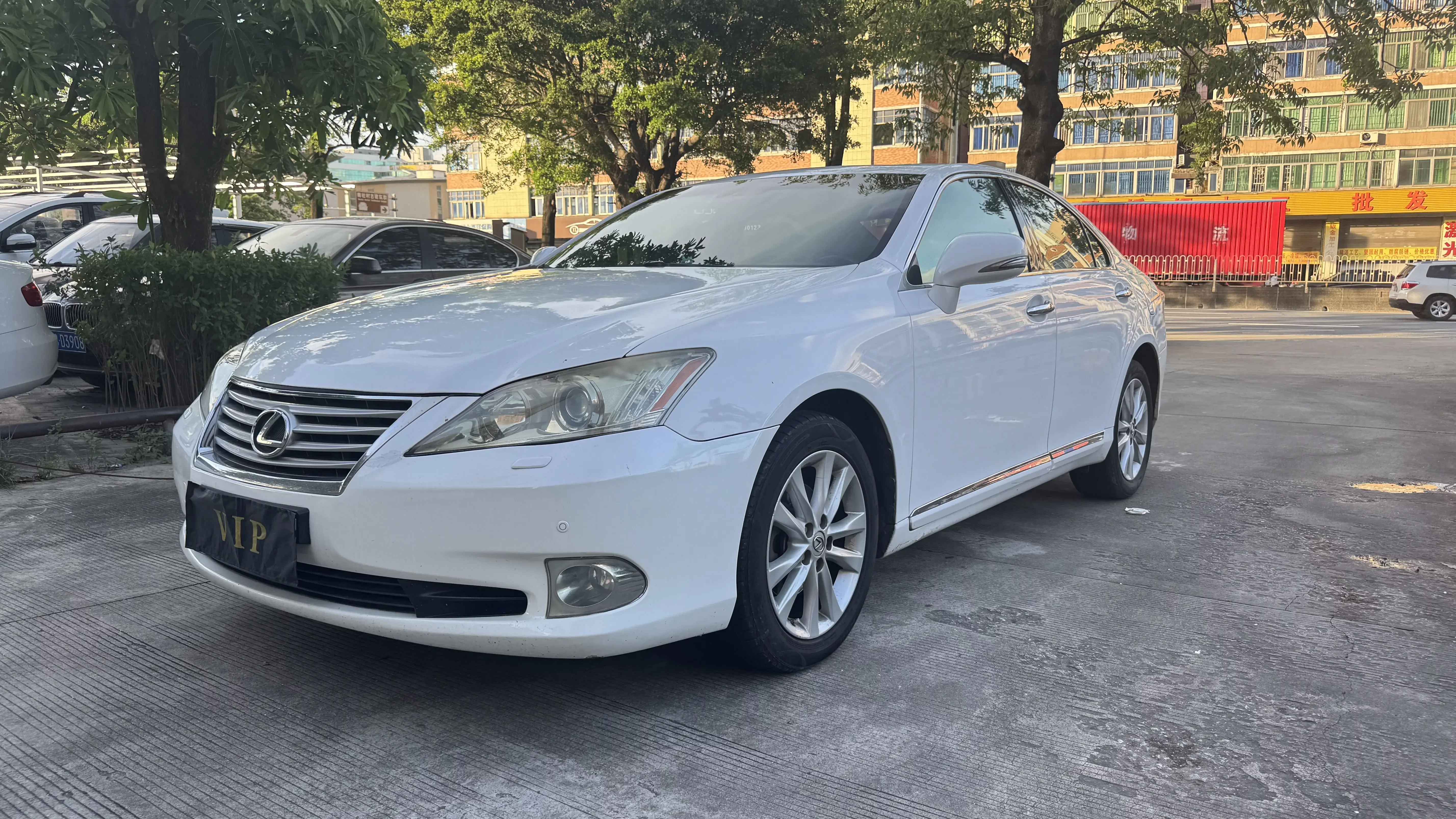 Lexus ES