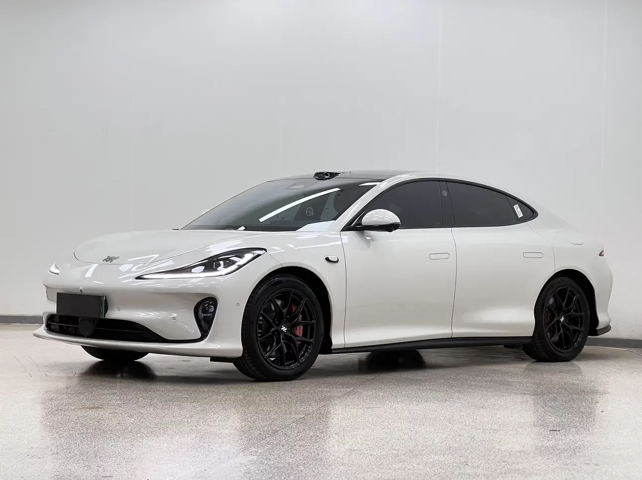 IM Motors Zhiji L6