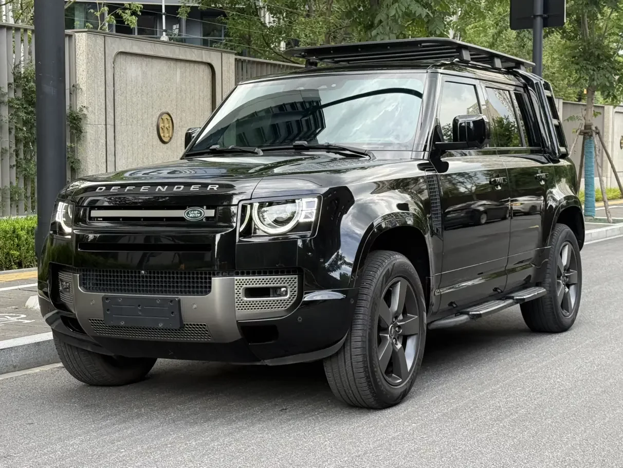 LAND ROVER DEFENDER