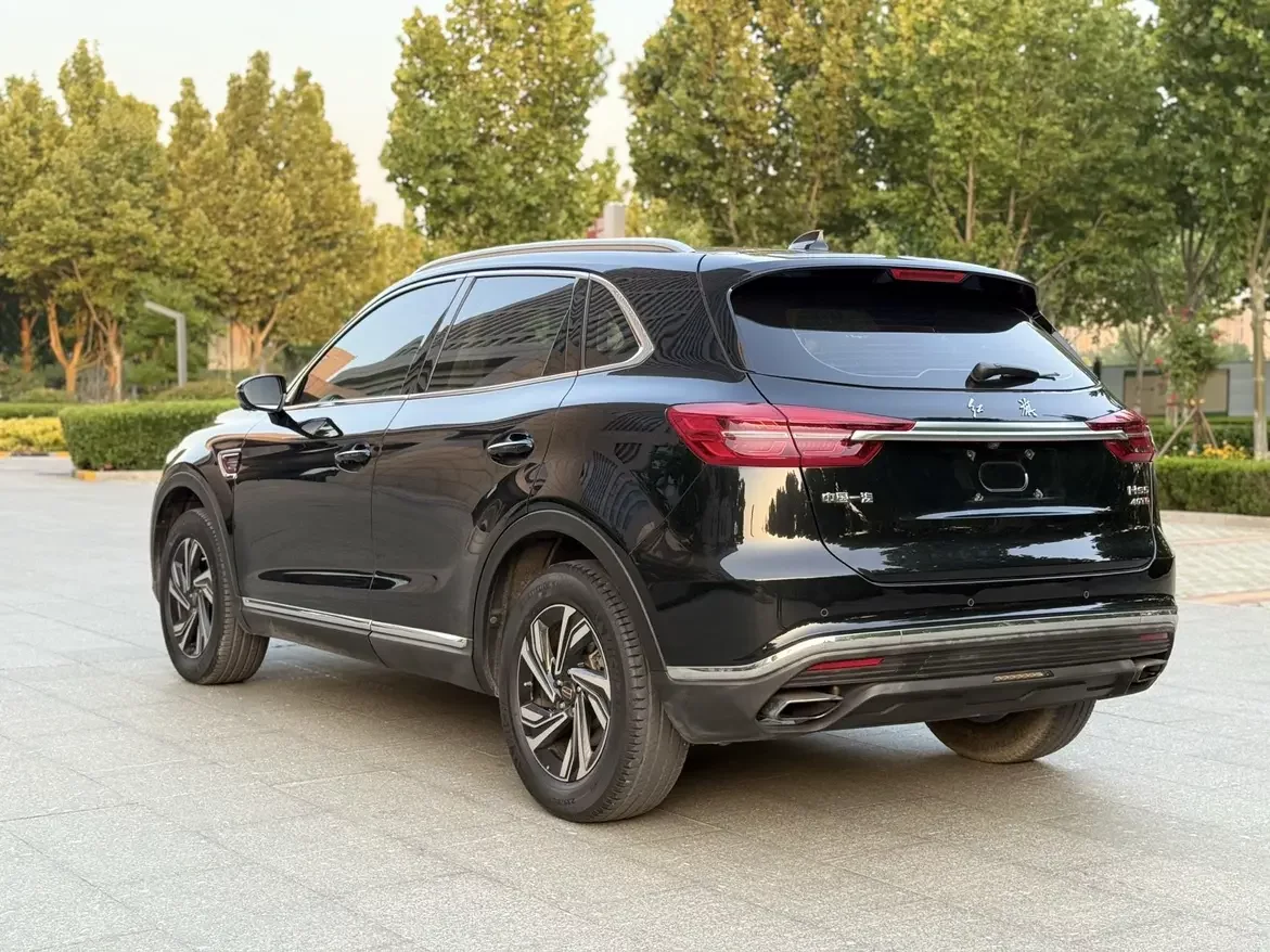 Hongqi HS5