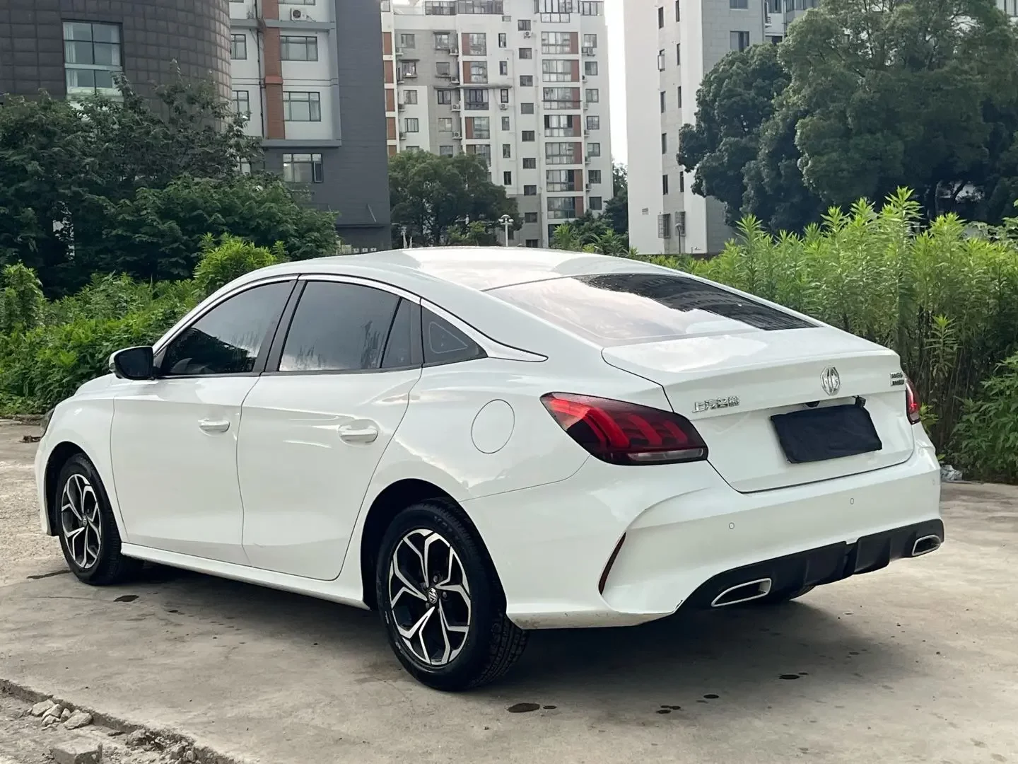 MG 5
