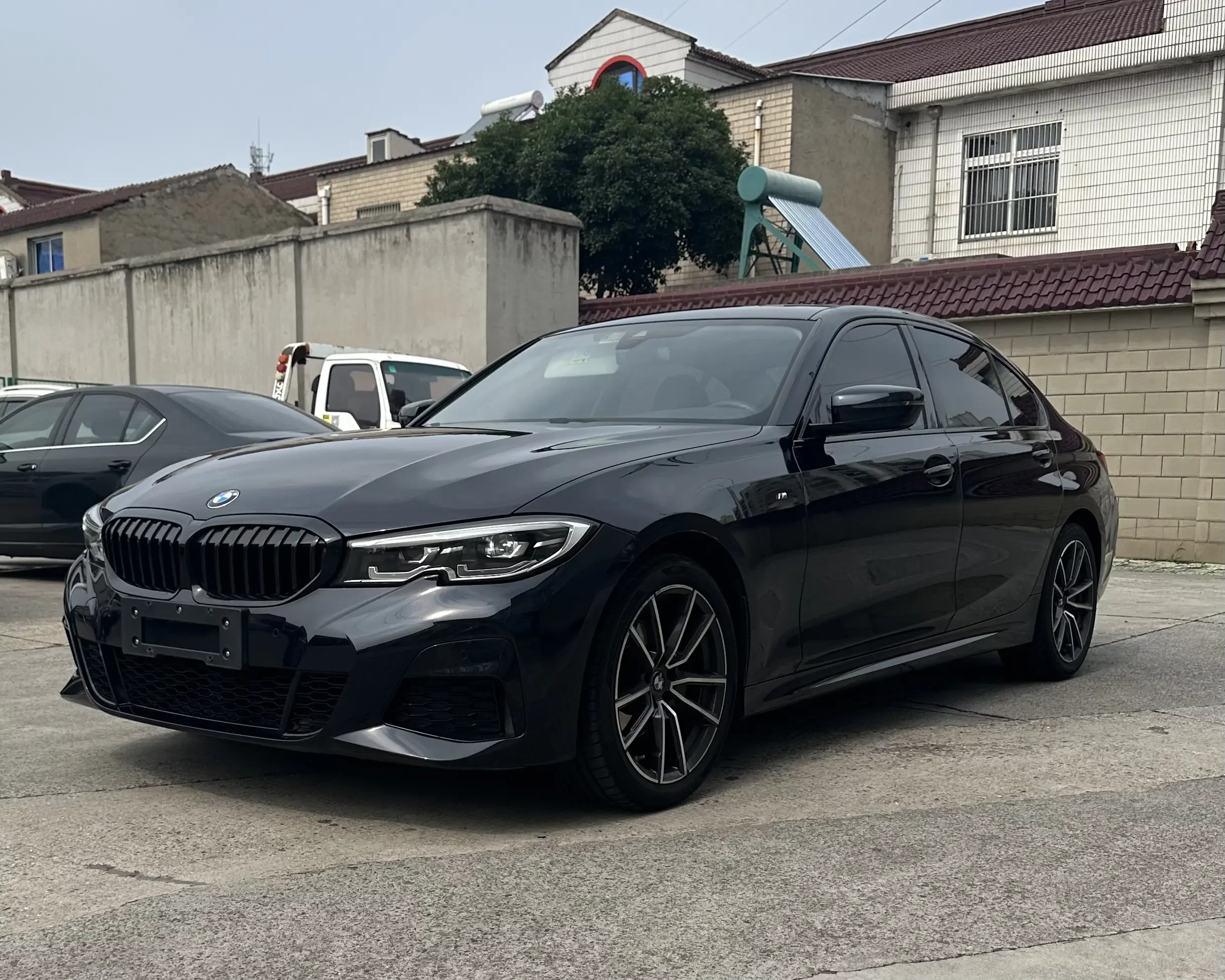 BMW 3-SERIES