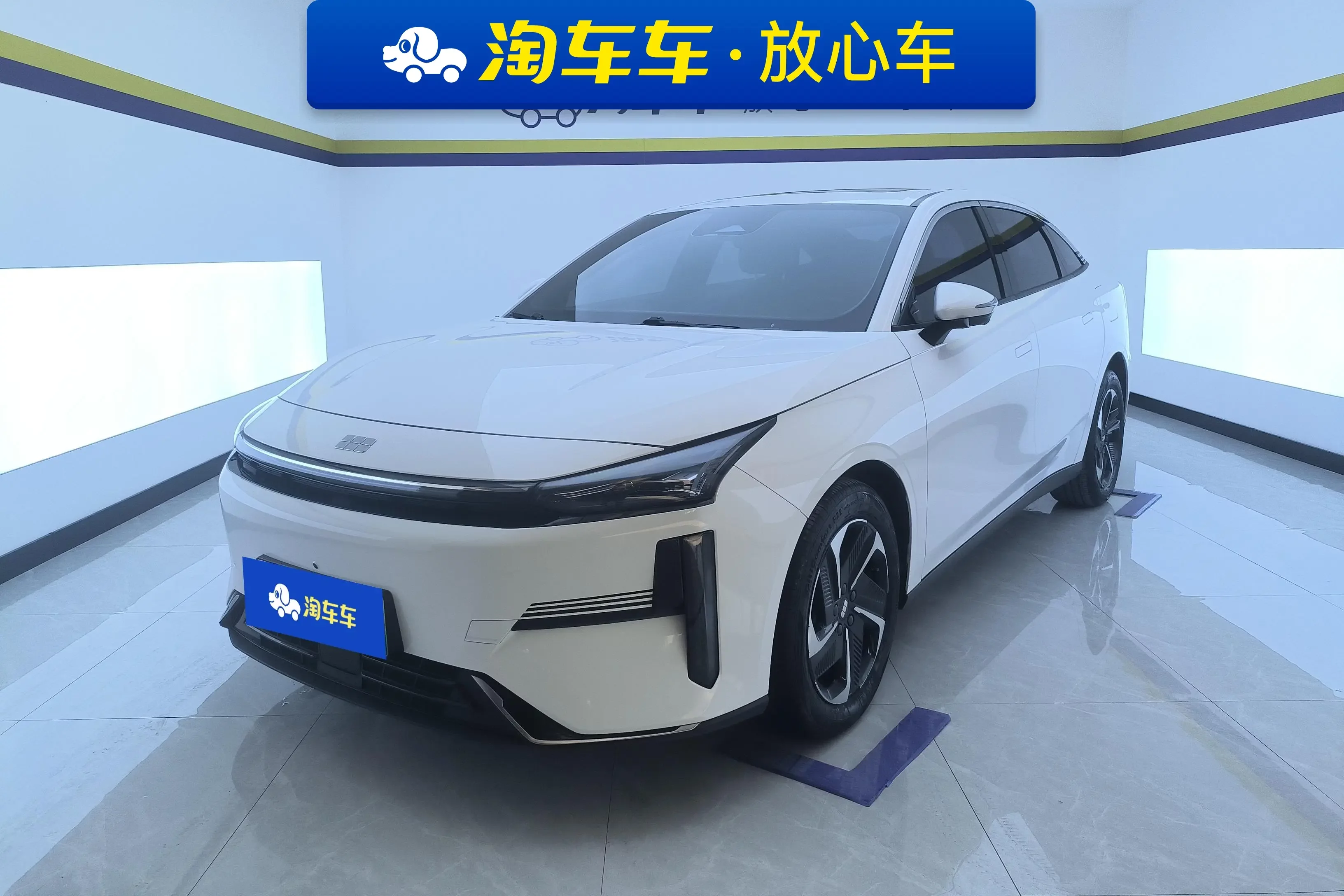 Geely Galaxy L6