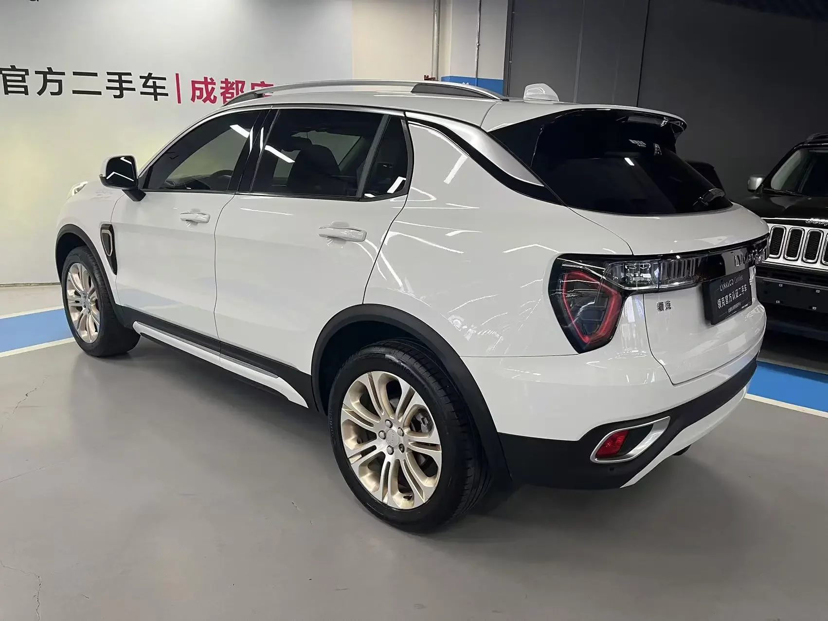 Lynk & Co 01