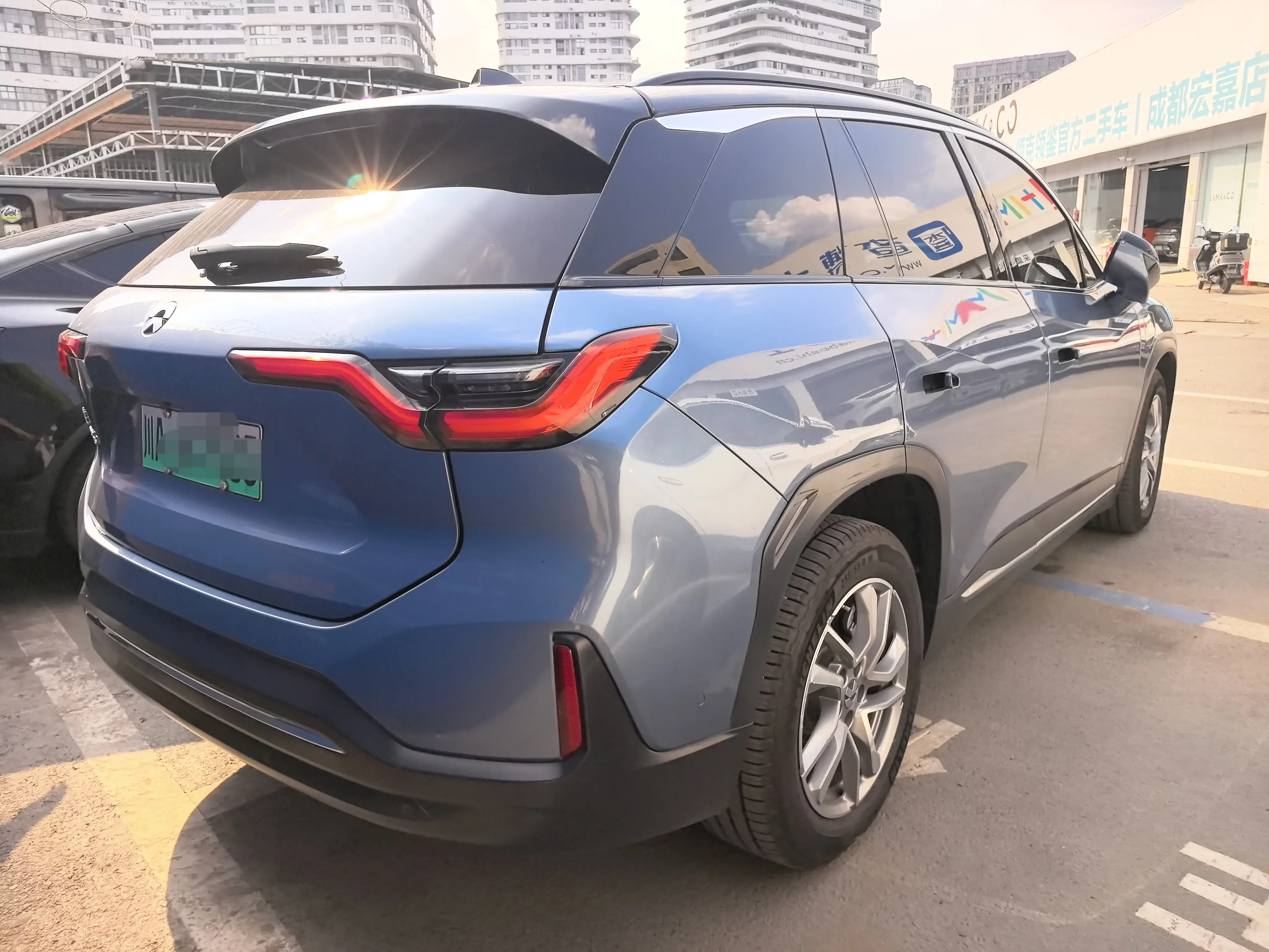 NIO ES6