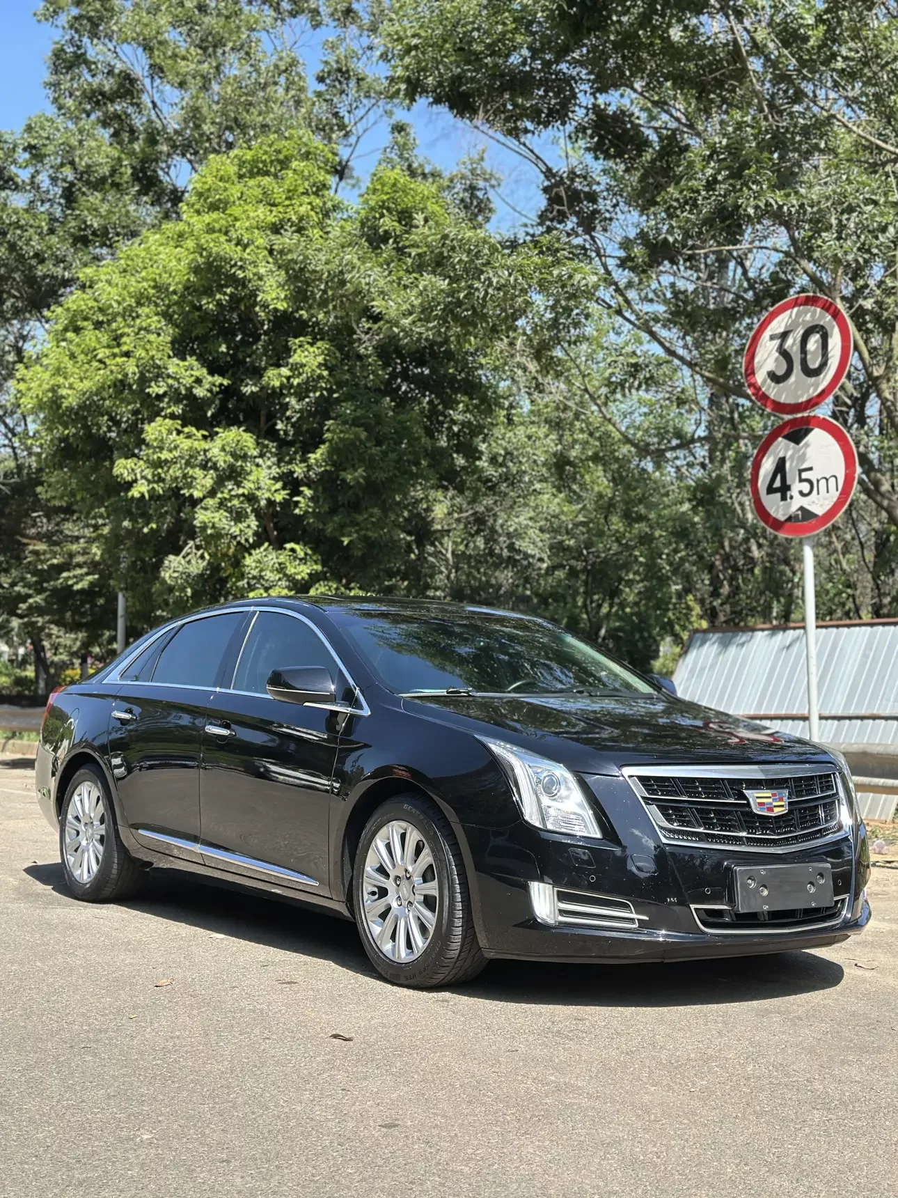 Cadillac XTS