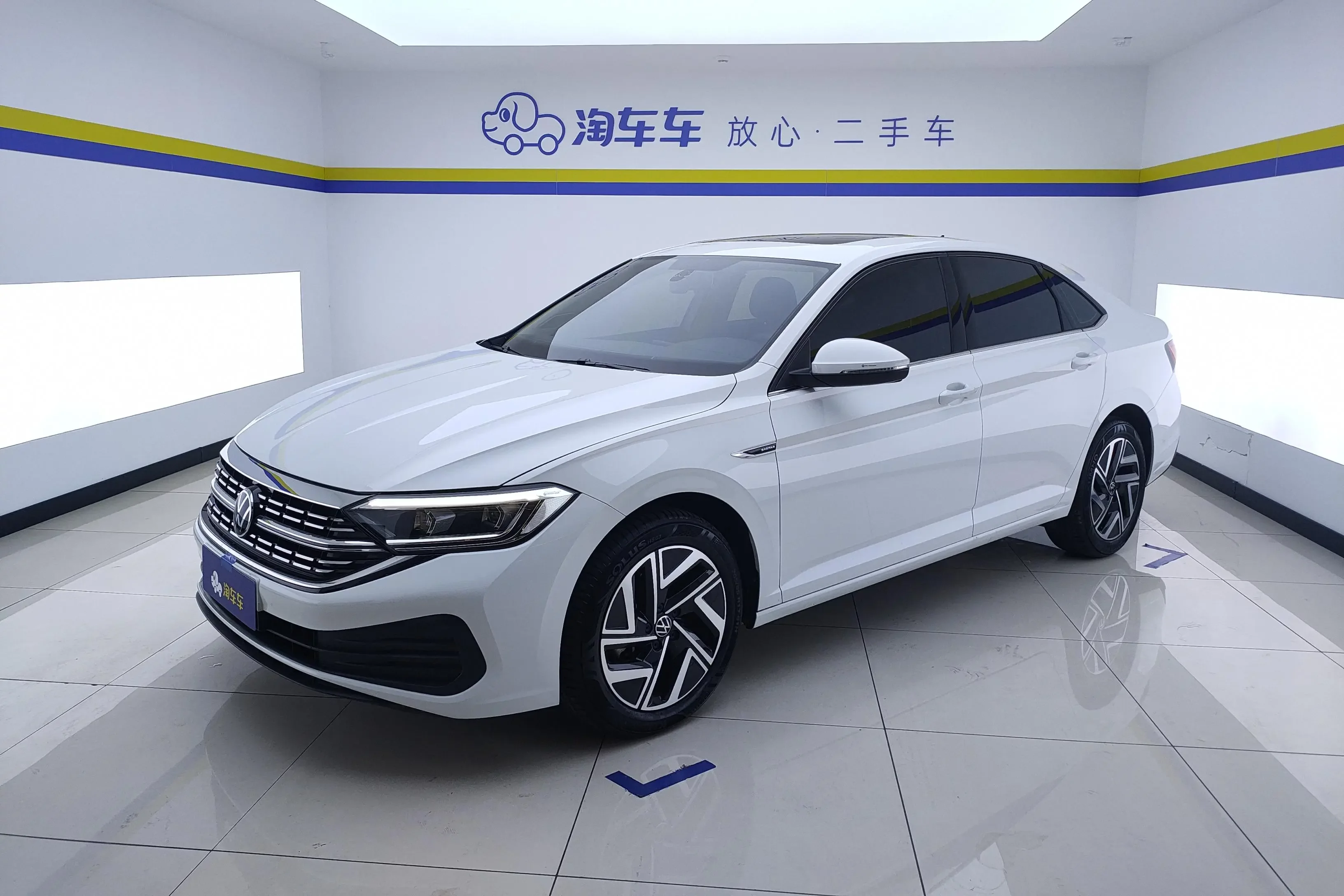 Volkswagen Sagitar