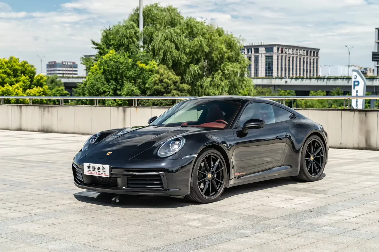 PORSCHE 911