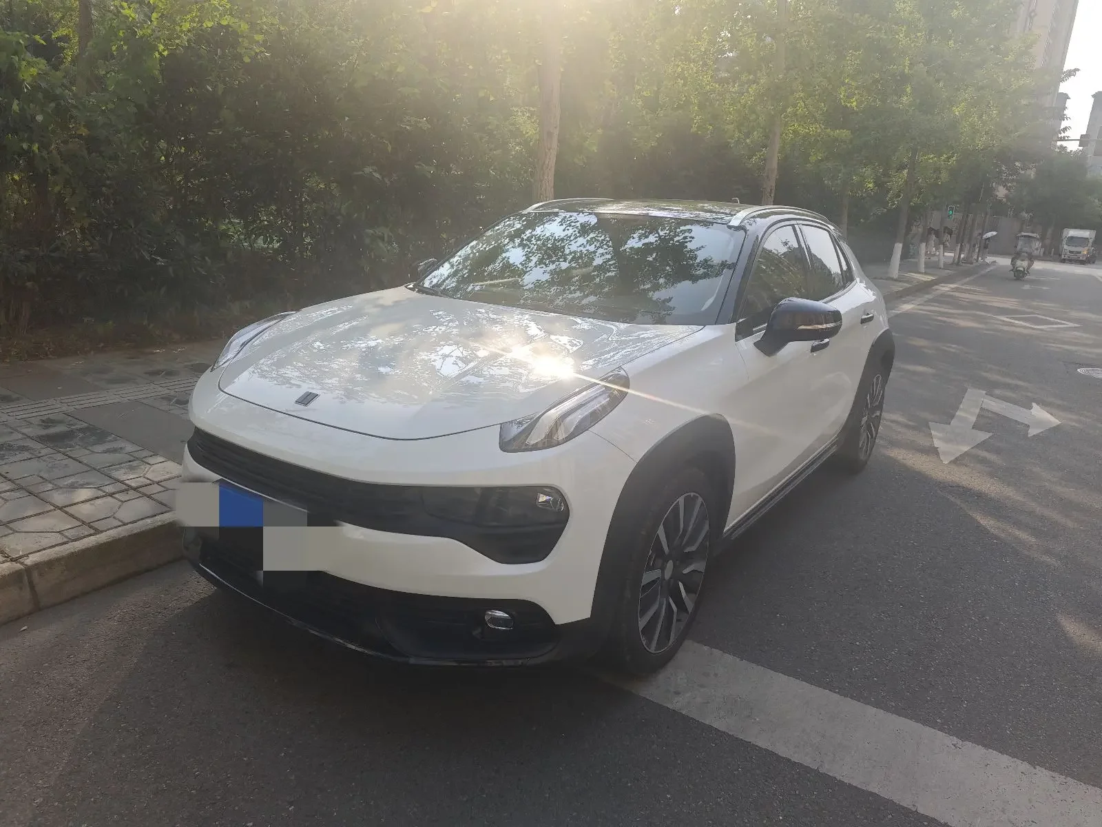 Lynk & Co 02