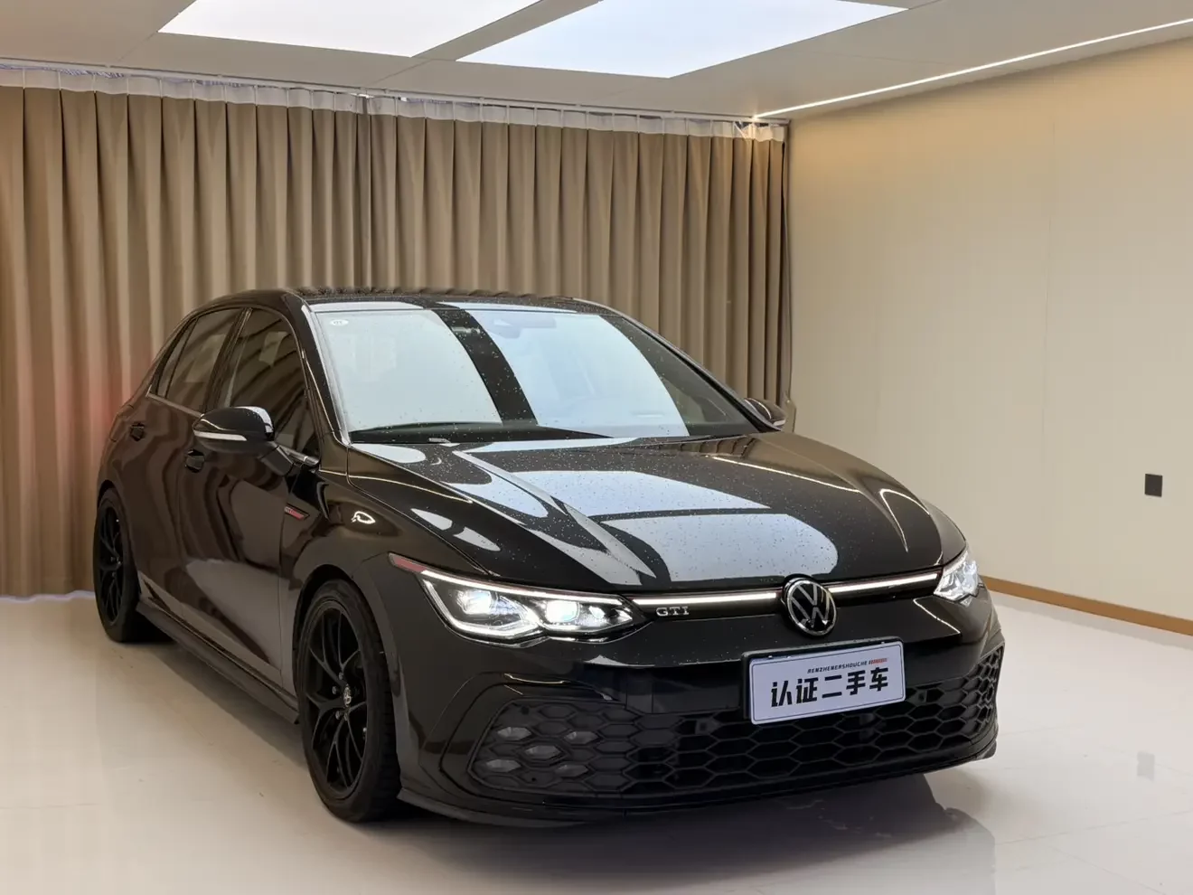 Volkswagen Golf GTI