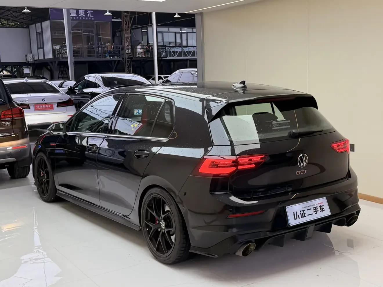 Volkswagen Golf GTI