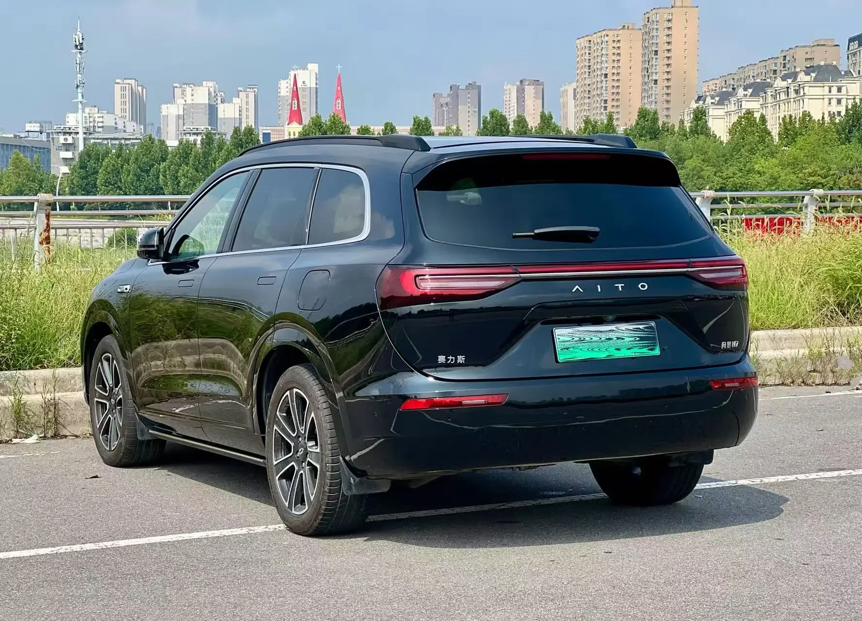 AITO M7