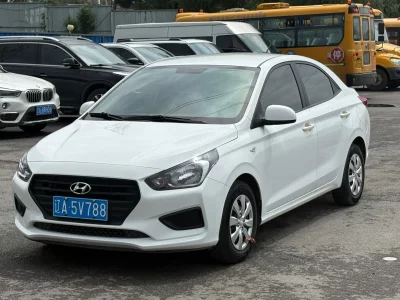 Hyundai Rena