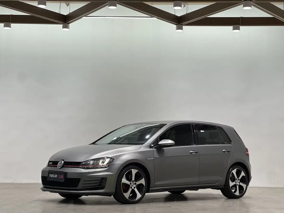 Volkswagen Golf GTI