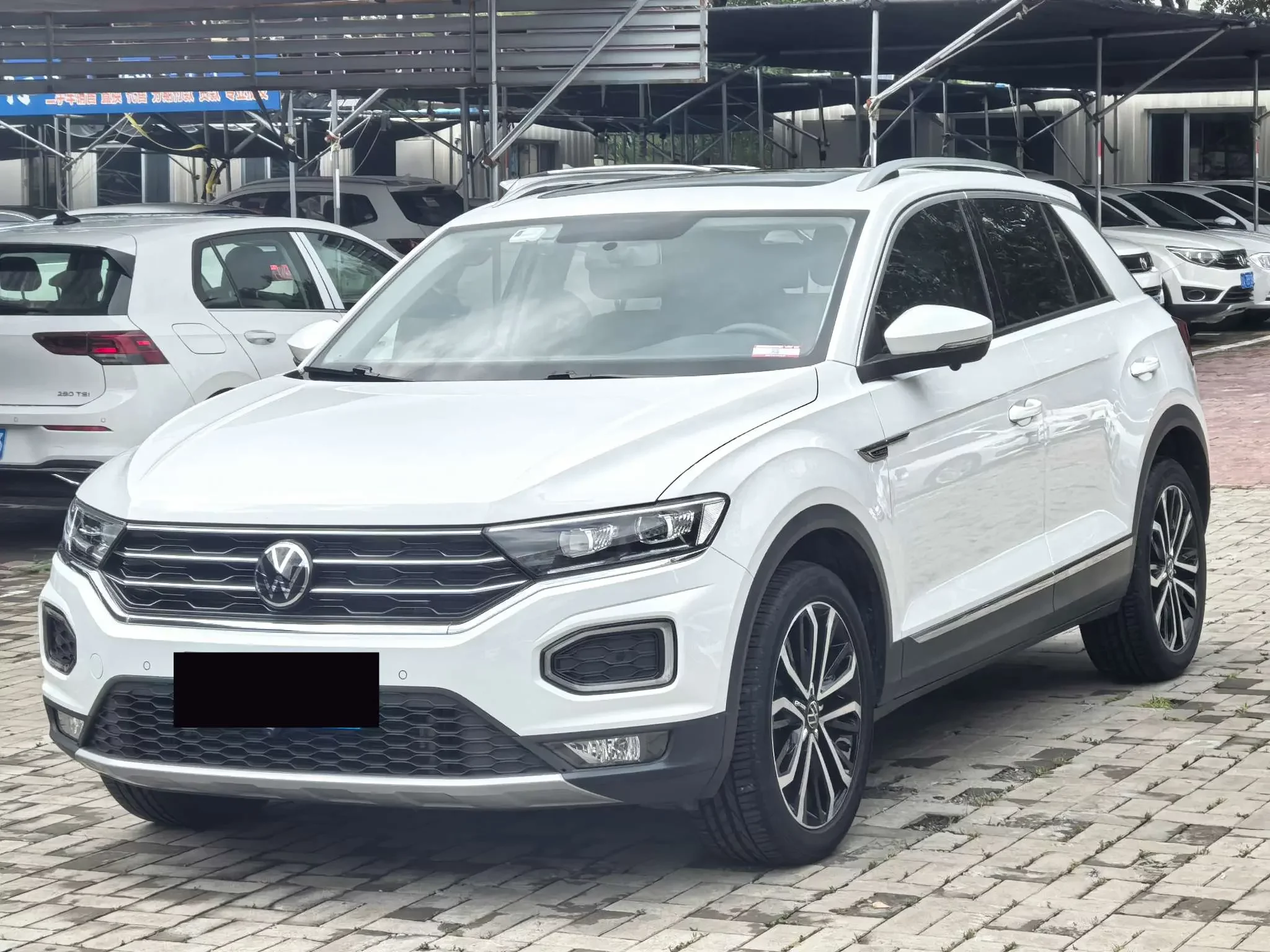 VOLKSWAGEN T-ROC