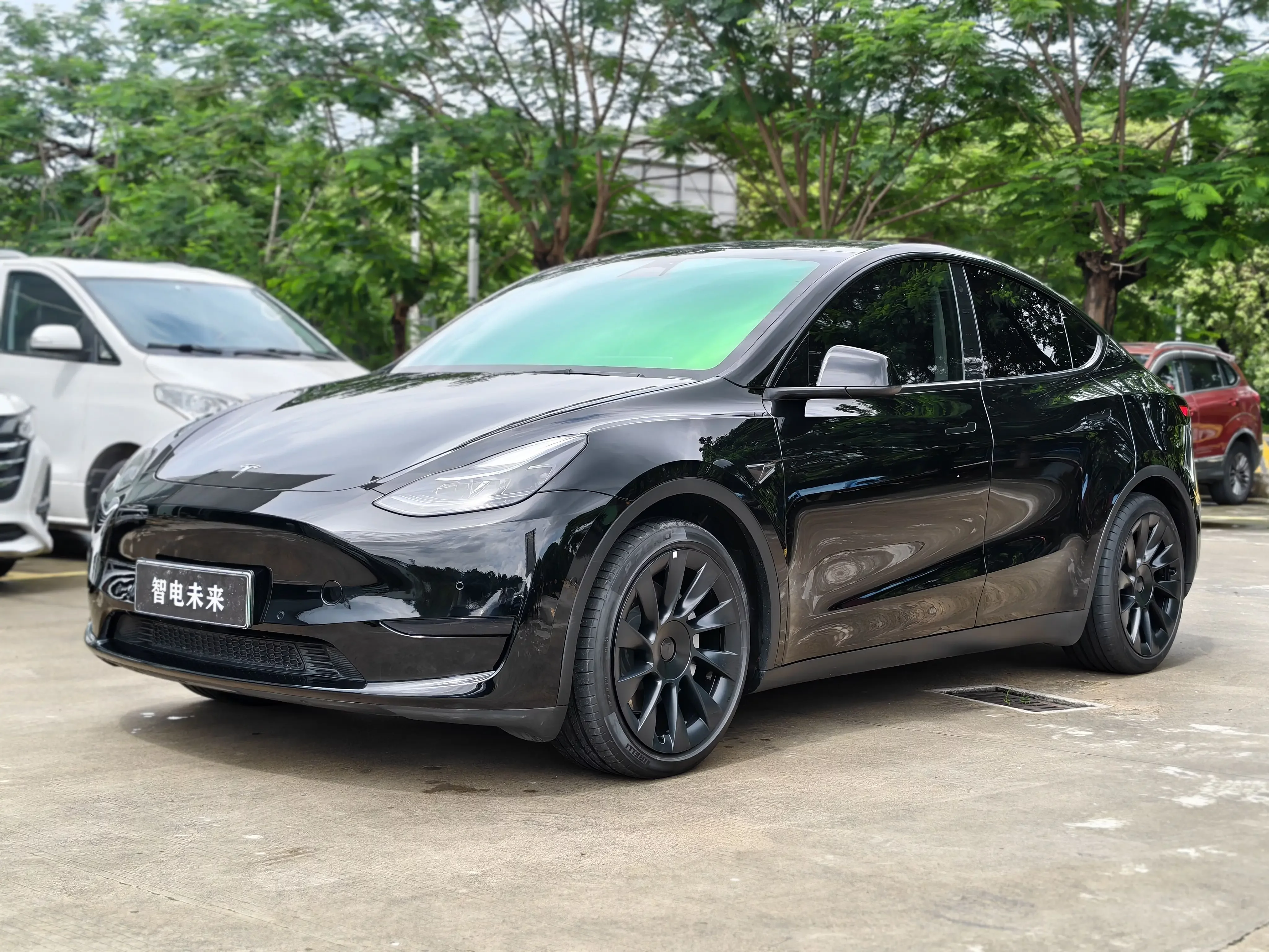 TESLA MODEL Y