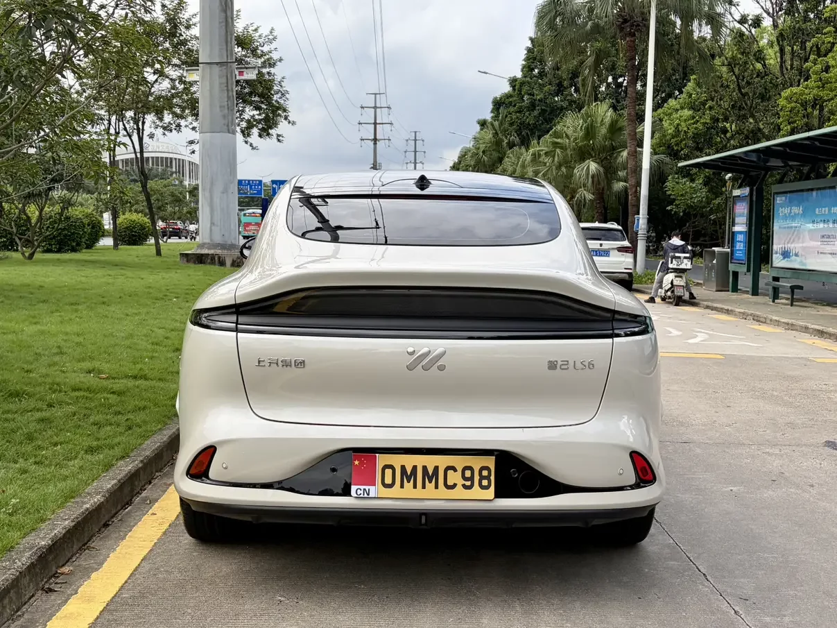IM Motors Zhiji LS6