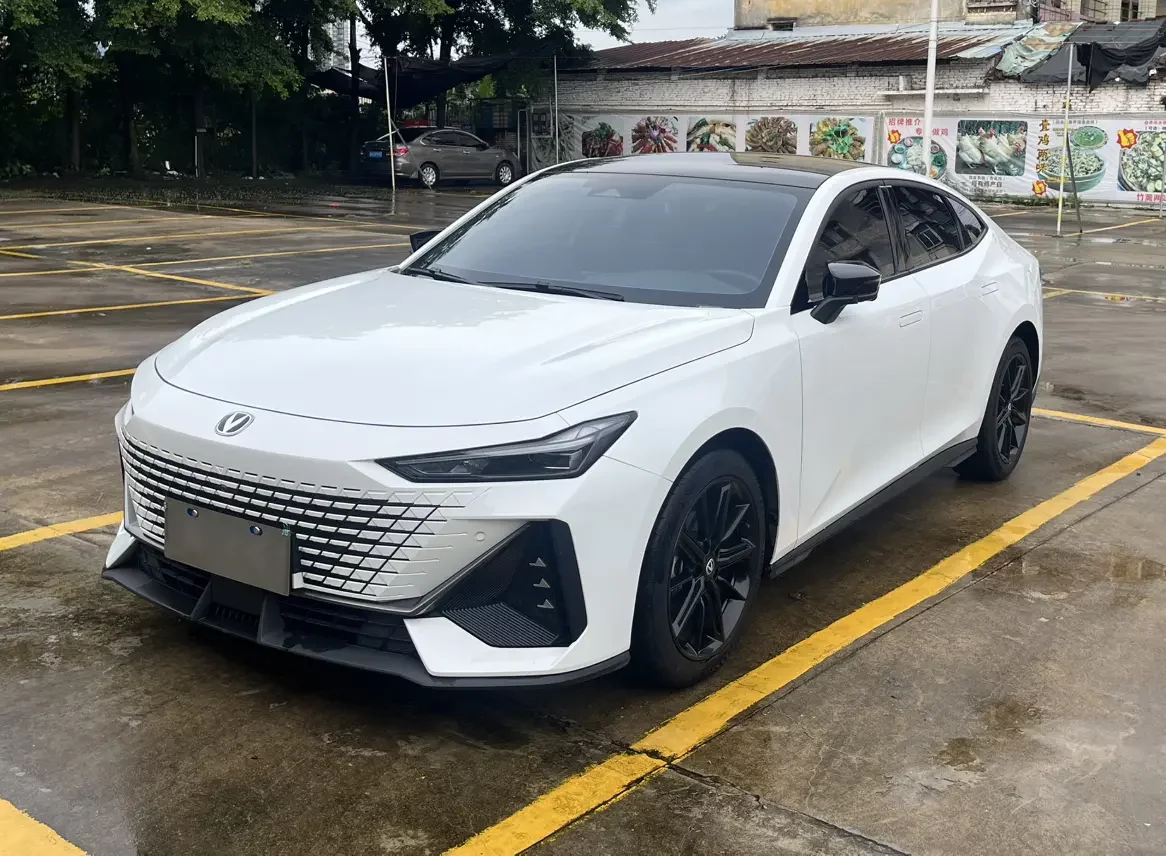 Changan UNI-V