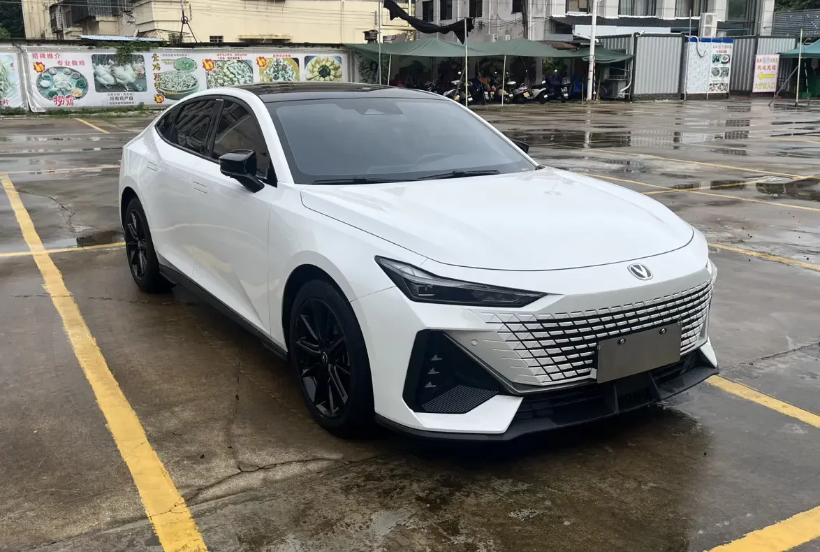 Changan UNI-V