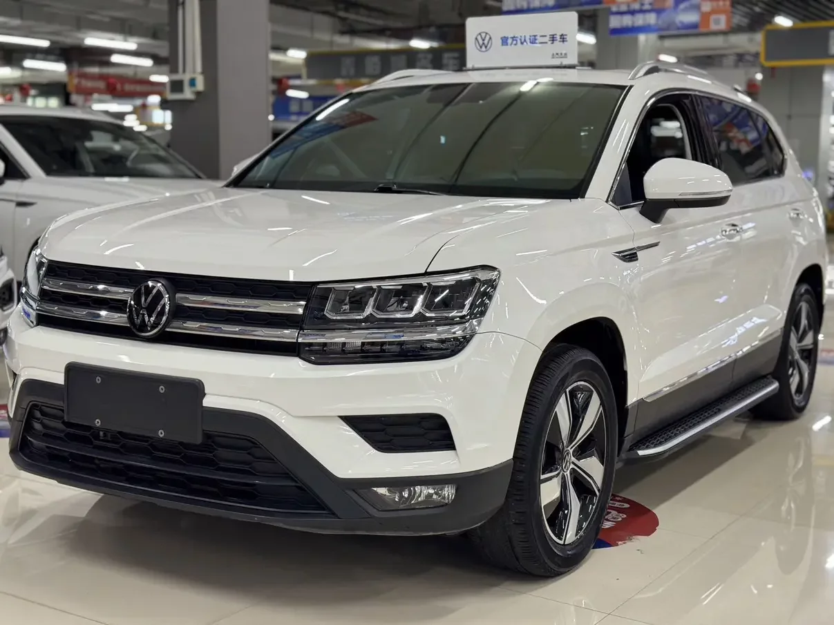 Volkswagen Tharu
