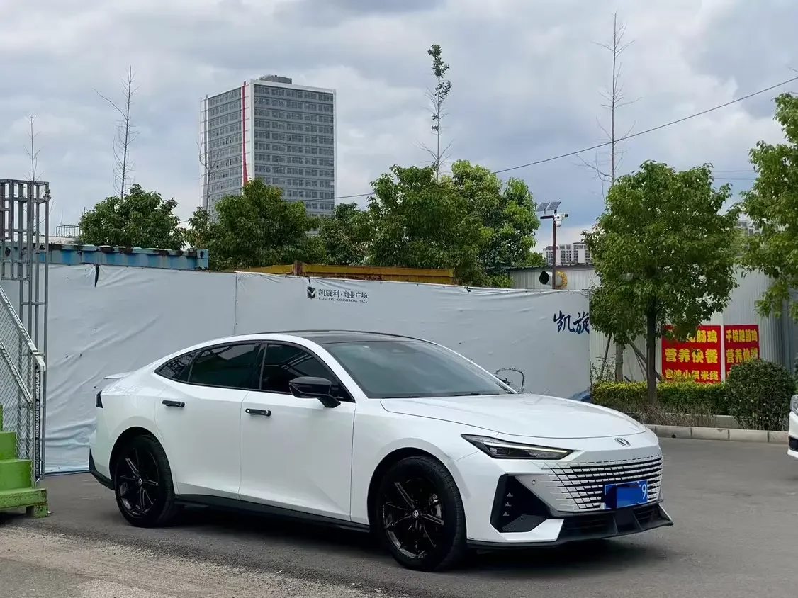 Changan UNI-V